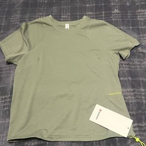 Lululemon Lightweight Cinch Hem Hiking Tee